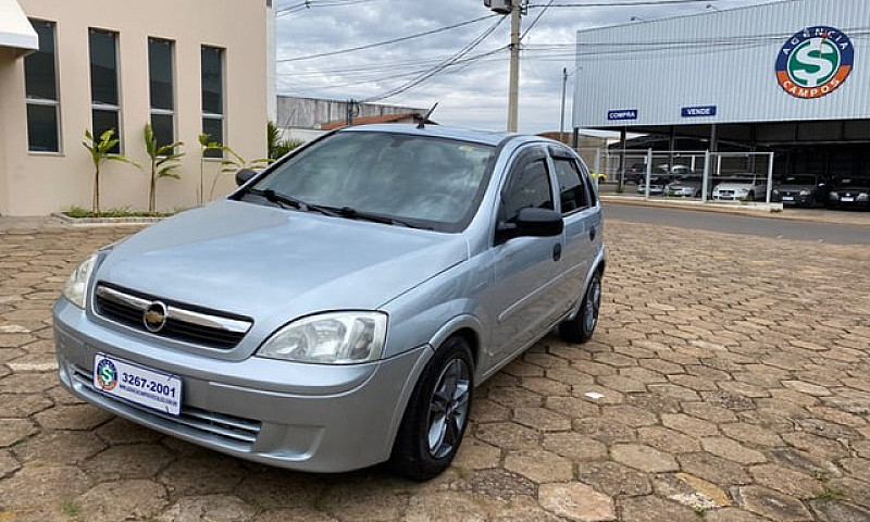 Chevrolet Corsa Hatc...