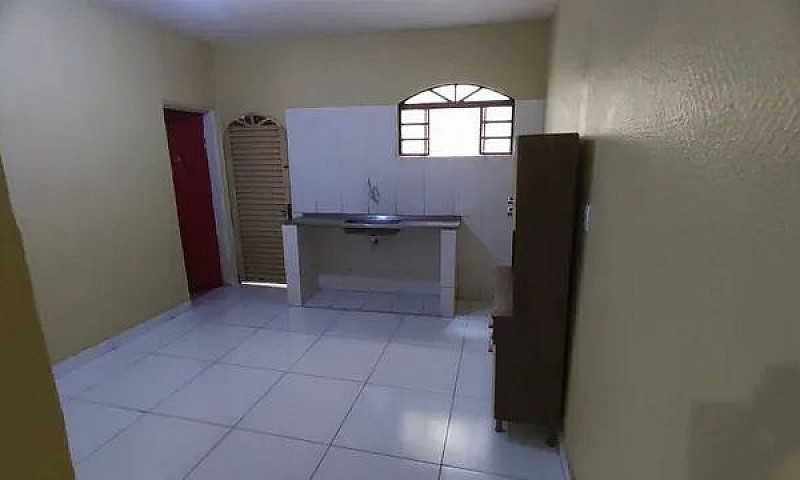 Aluga-Se Casa Na San...