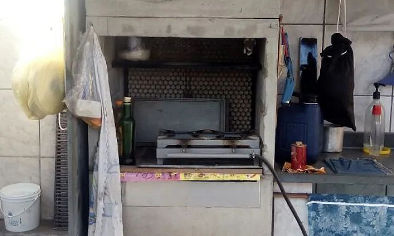 Casa E Kitnet Na Rua...