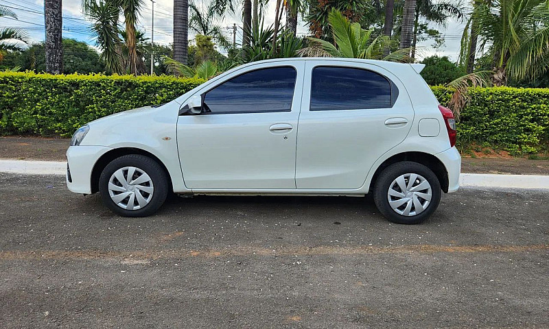 Etios 1.3 2019 Manua...