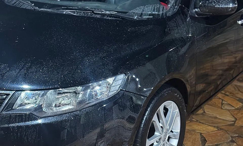 Kia Motors Cerato 1....