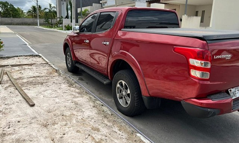 Mitsubishi L200 Trit...