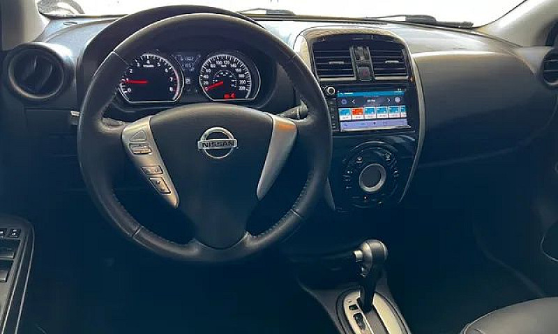 Nissan Versa Versa S...