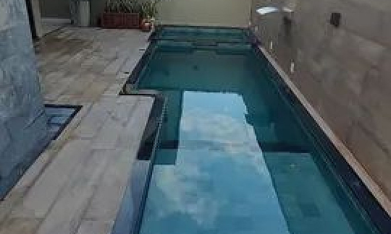 Loco Casa Condomínio...