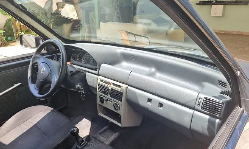 Fiat Uno ...