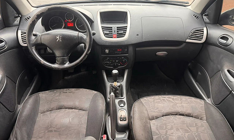 Peugeot 207 Xr 1.4 F...