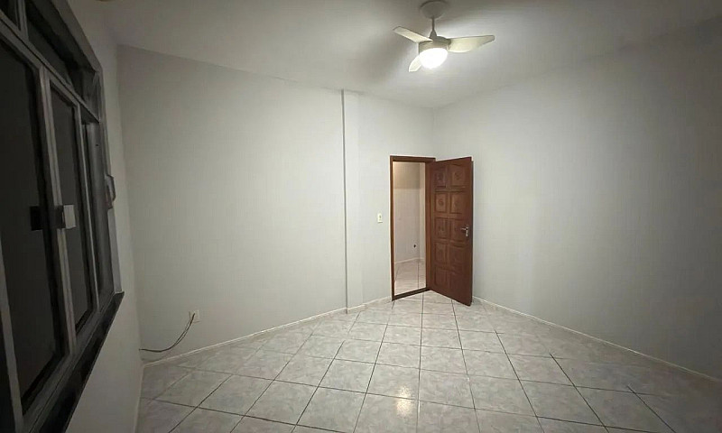 Alugo Casa Ampla Ref...