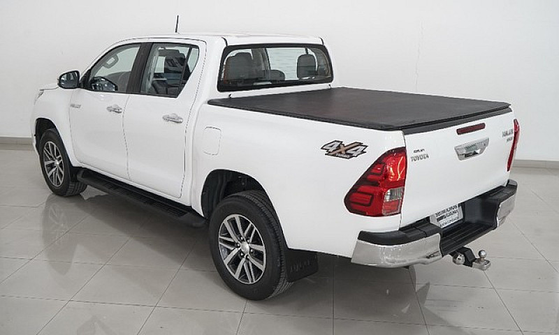 Toyota Hilux 2.8 Srv...