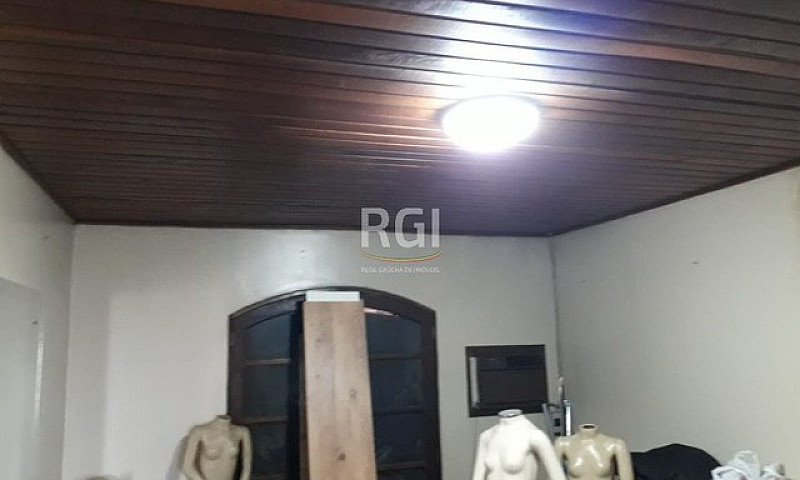 Casa Residencial À V...