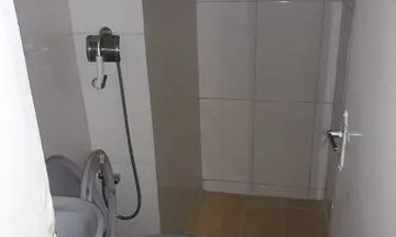 Kitnet Pequena Simpl...