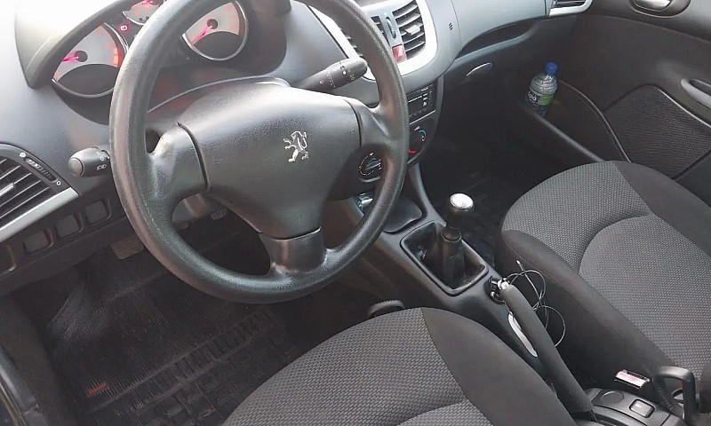 Peugeot 207 Xr 1.4 F...