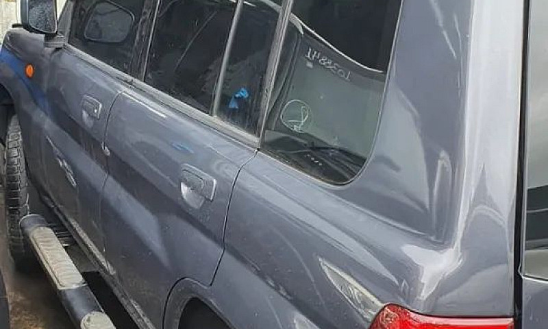 Mitsubishi Pajero Tr...