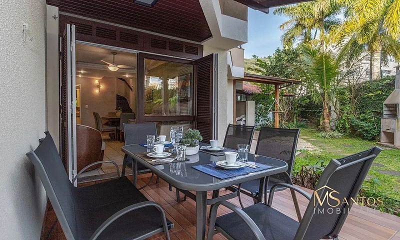 Casa Com 3 Dormitóri...