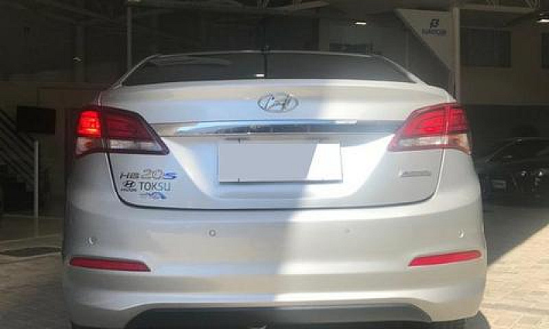 Hyundai Hb20S...