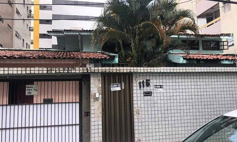 Alugo Casa Com Pisci...