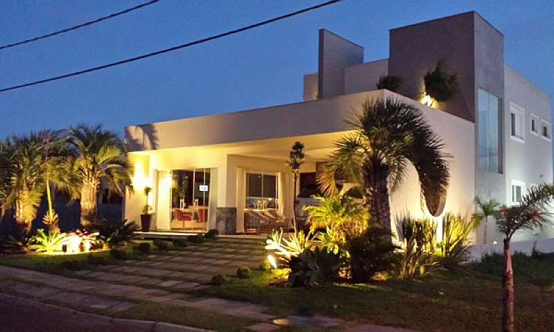 Casa De Condomínio P...