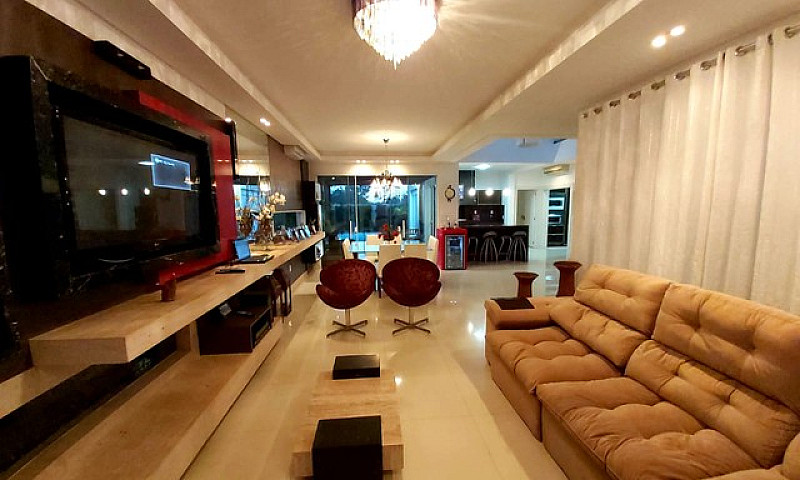 Casa De Condomínio P...