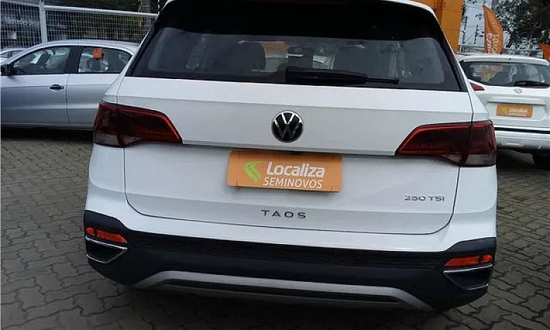 Volkswagen Taos 2022...