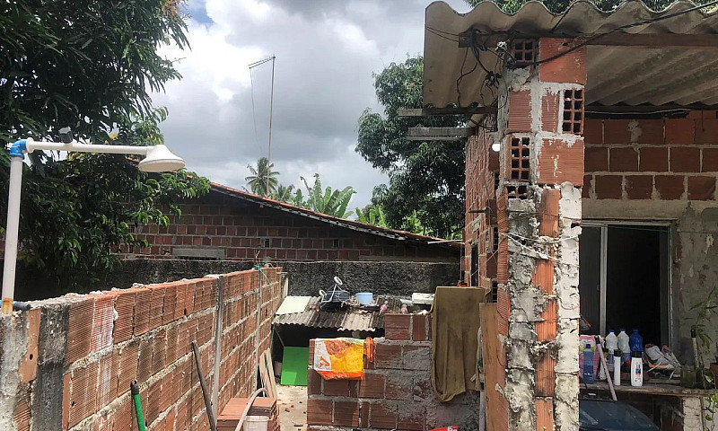 Vendo Uma Casa Na Ár...