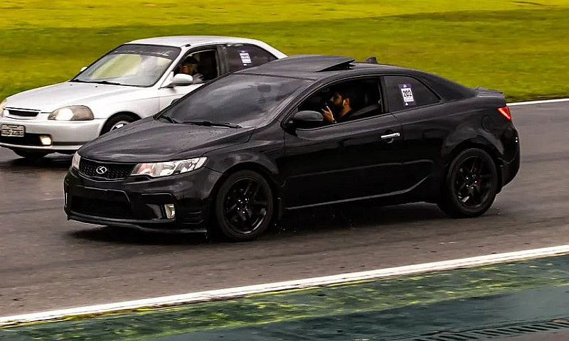 Kia Motors Cerato Ko...