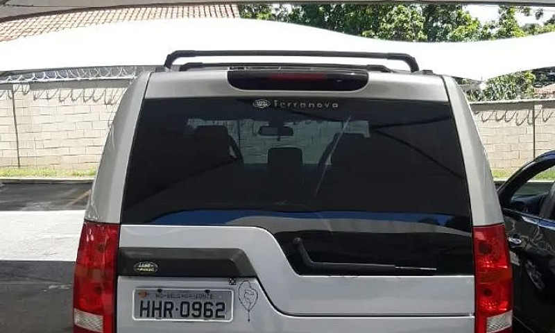 Land Rover Discovery...