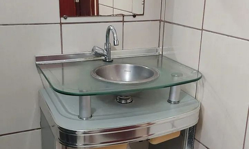 Aluga- Se Uma Casa E...