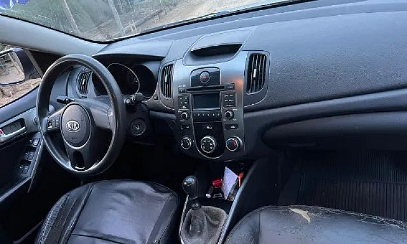 Kia Motors Cerato 1....