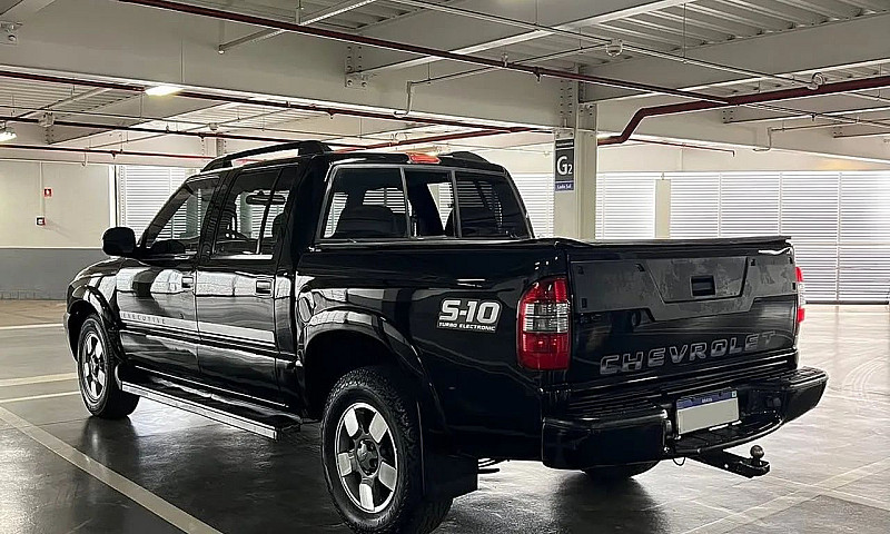 Chevrolet S10 Pick-U...