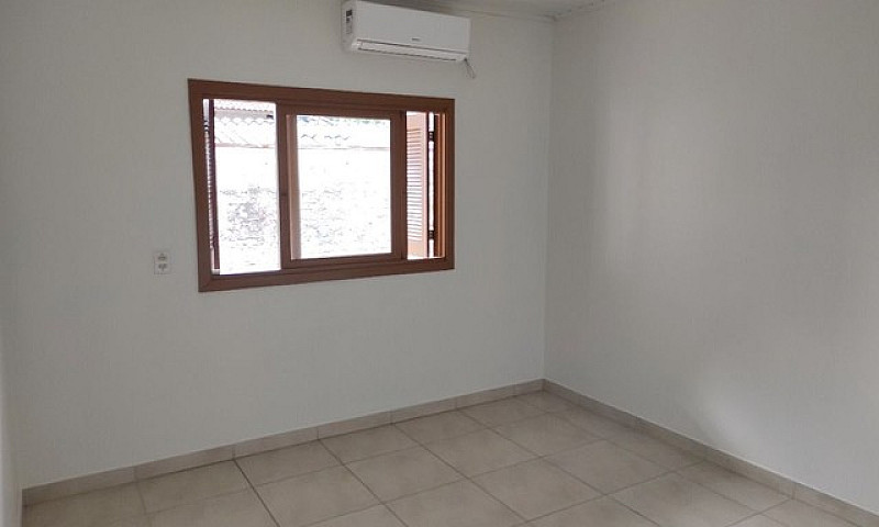 Casa Com 2 Dormitóri...