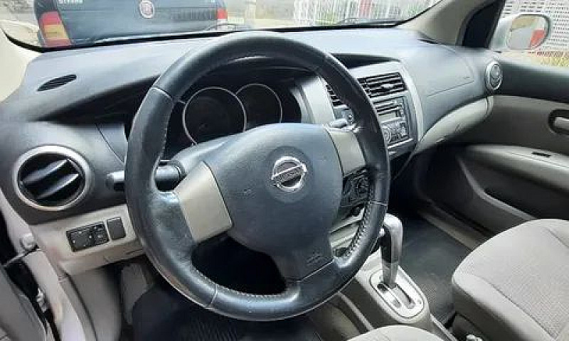 Nissan Livina, Autom...