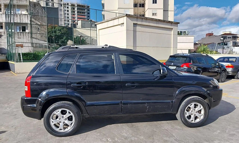 Hyundai Tucson 2.0 1...