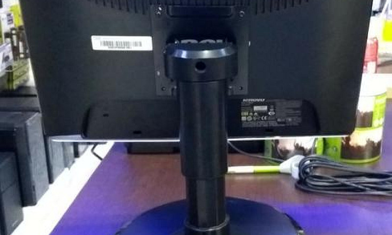 Monitor Lenovo Lcd 1...