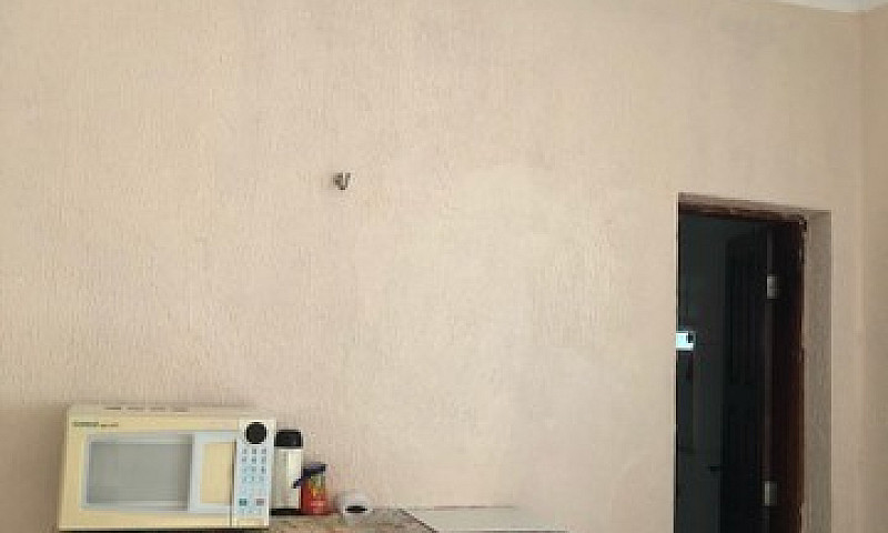 Quarto-Suite Semimob...