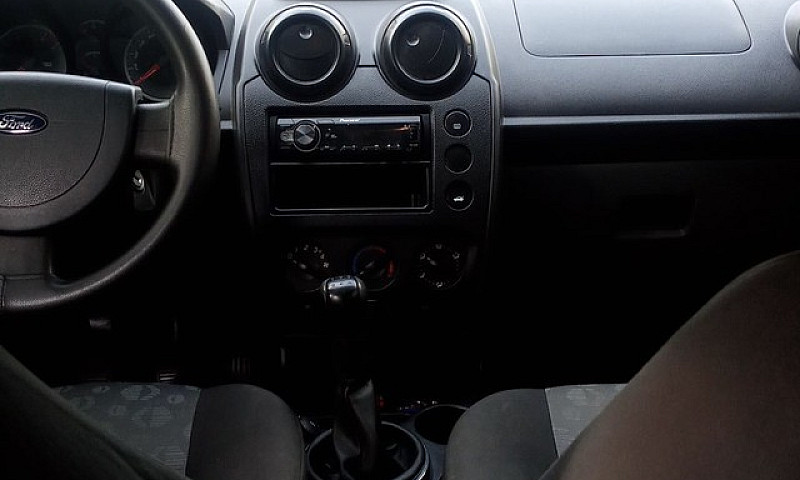 Ford Fiesta S/E 2014...