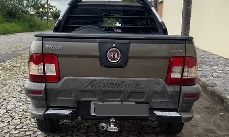Fiat Strada 2009...