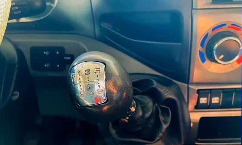 Iveco Bau Seco Ano 2...
