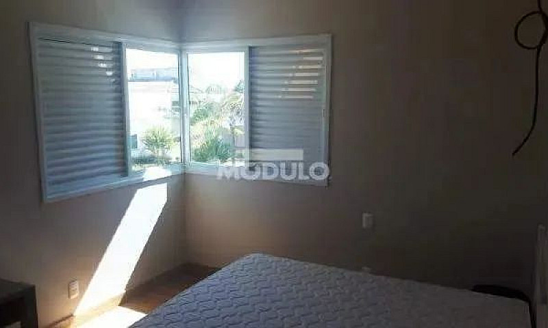 Casa Condomínio Para...