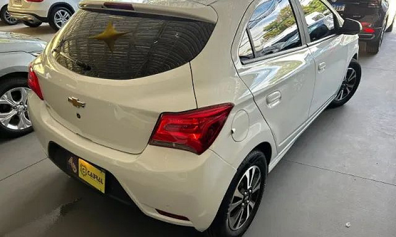 Chevrolet Onix Hatch...