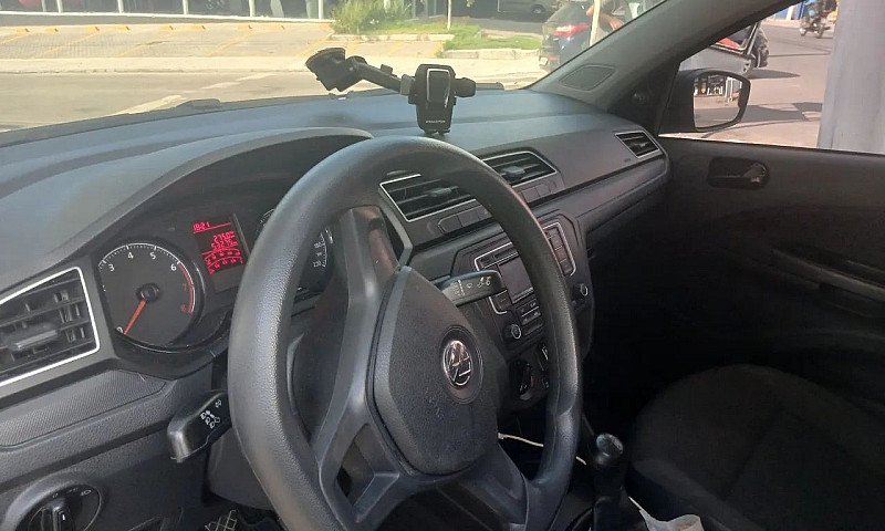 Volkswagen Voyage 1....