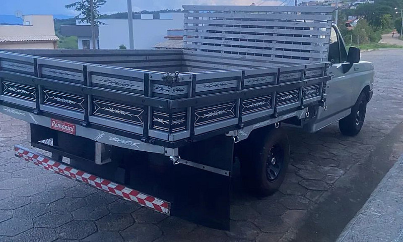 Ford F-1000 S. S. Di...