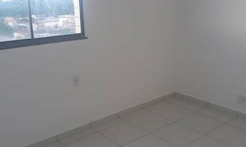 4 Quartos Sendo 1 Su...