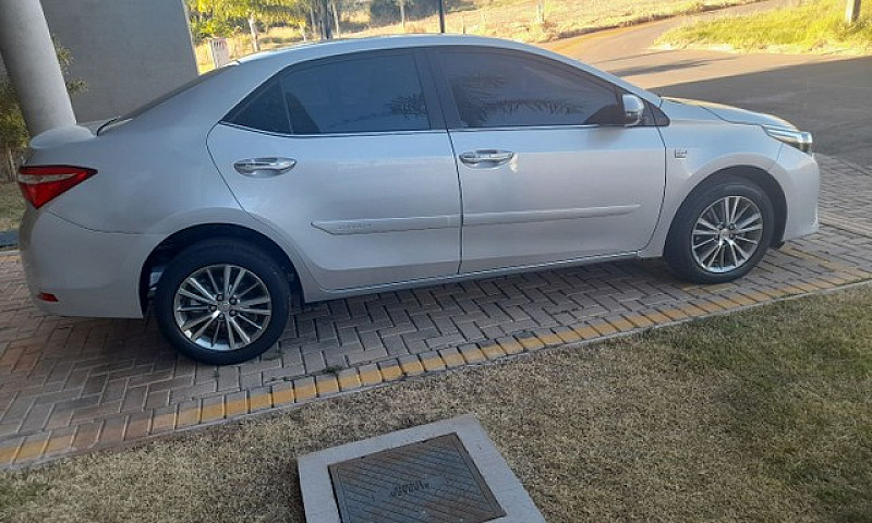 Toyota Corola Altis ...