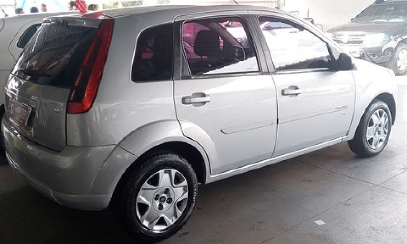 Fiesta 2014 Zetec 1....