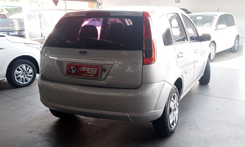 Fiesta 2014 Zetec 1....
