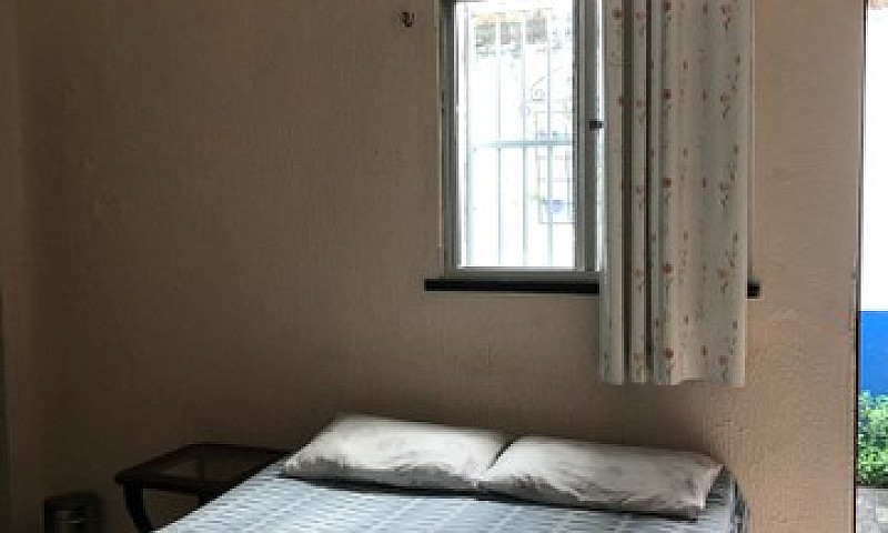 Quarto-Suite Semimob...