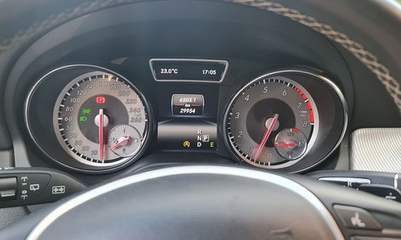 Mercedes-Benz Gla 25...