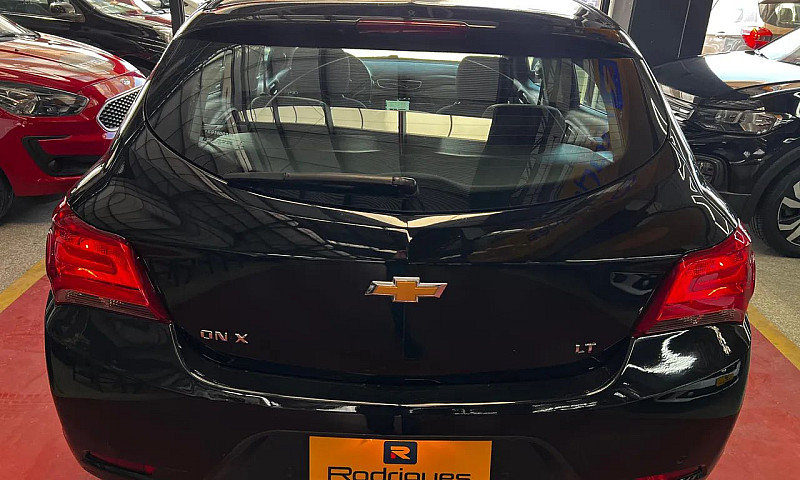 Chevrolet Onix 1.4 M...