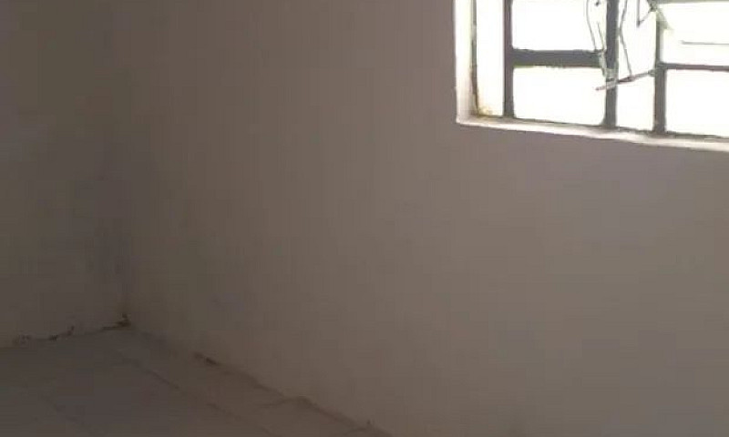 Aluga Se Uma Casa...