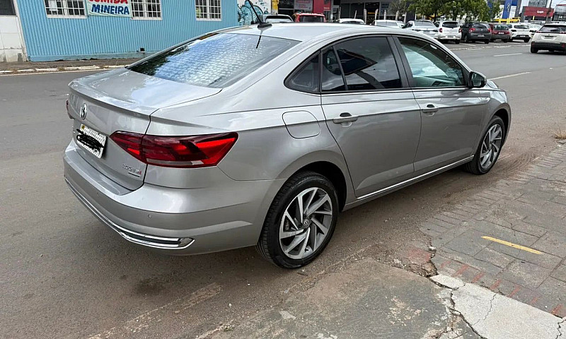 Volkswagen Virtus Hi...