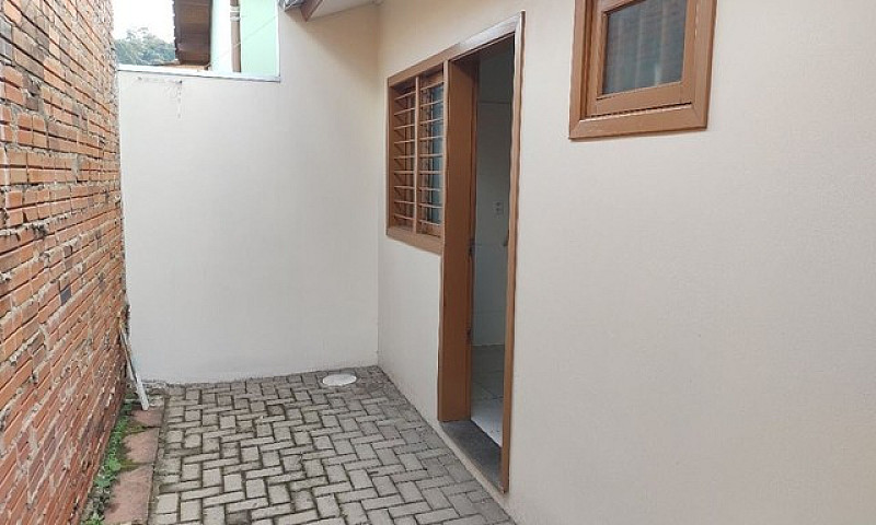 Casa Com 2 Dormitóri...